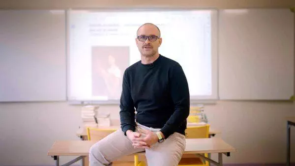 Albin, professeur de français