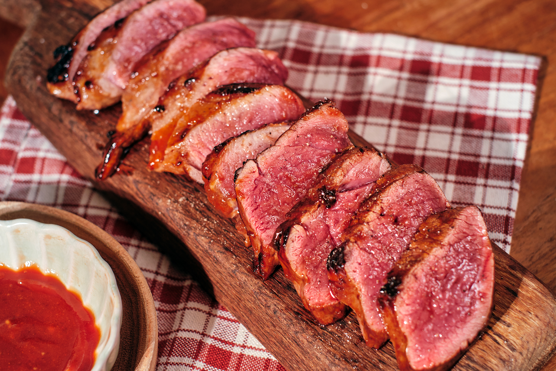 Chevreuil Lôc Lac à la plancha légumes grillés