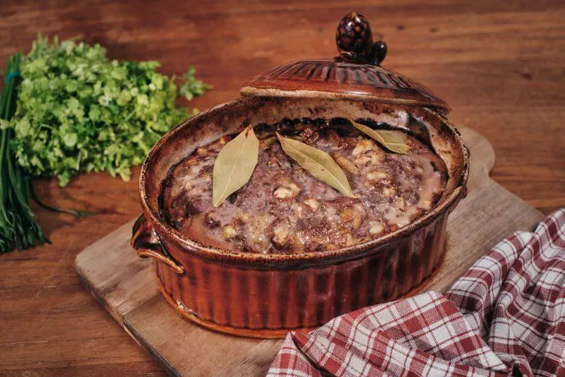 Terrine de chevreuil aux figues et noisettes